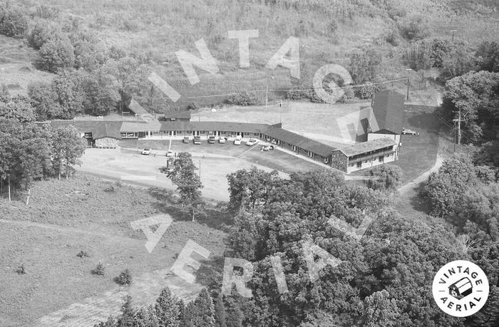 Chester Motel (Econolodge) - 1983 Photo As Econolodge (newer photo)